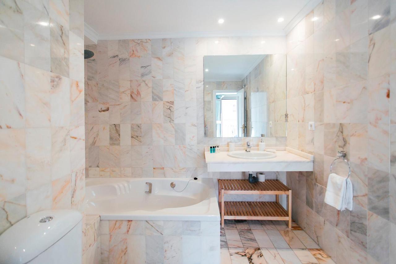Minty Stay - 3Bd Cathedral Seville Luaran gambar