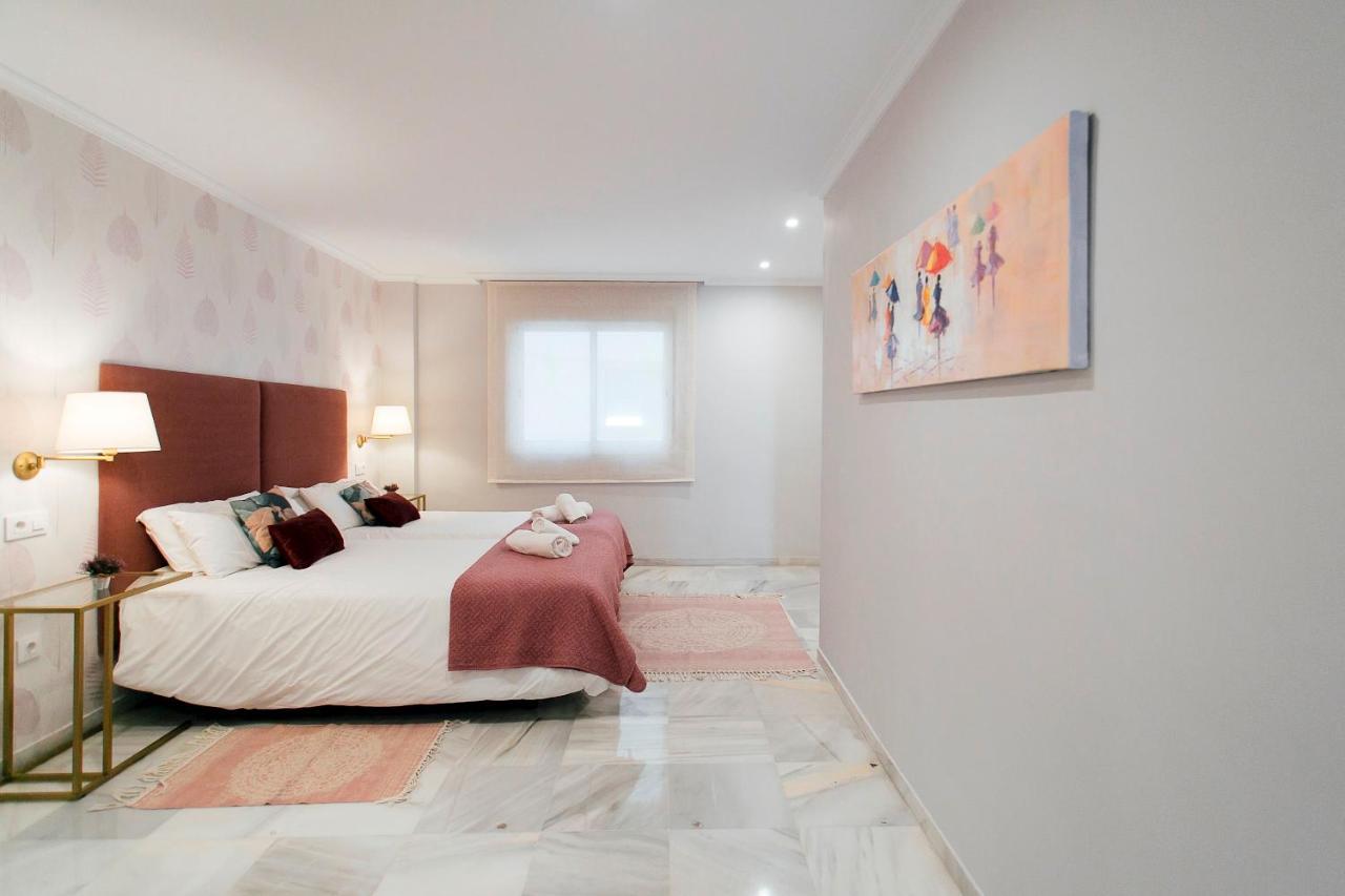 Minty Stay - 3Bd Cathedral Seville Luaran gambar