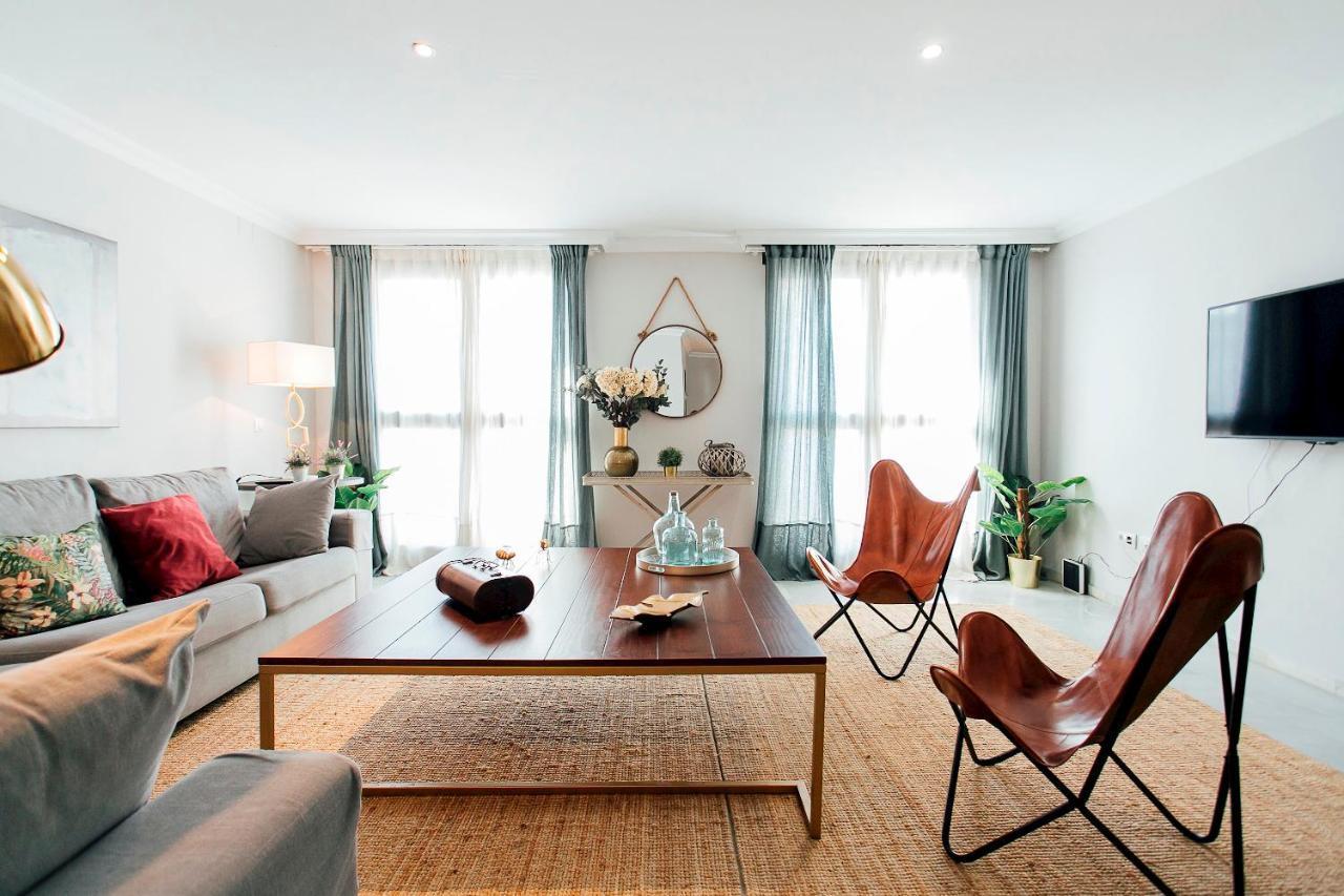 Minty Stay - 3Bd Cathedral Seville Luaran gambar