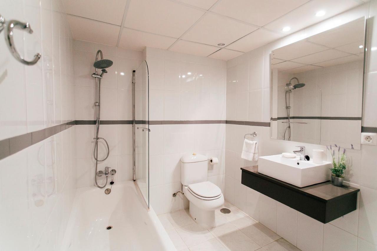 Minty Stay - 3Bd Cathedral Seville Luaran gambar